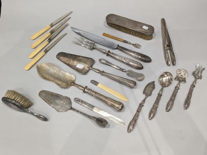 Silver (925) set, with mismatched forked...