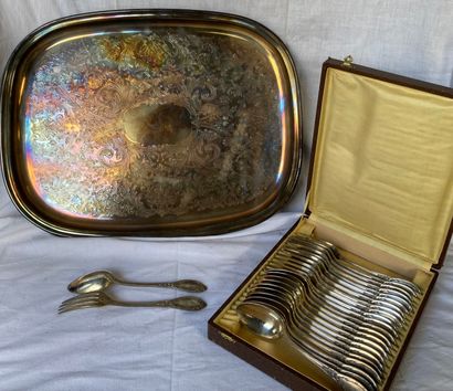Set in silver plated metal, including : -...