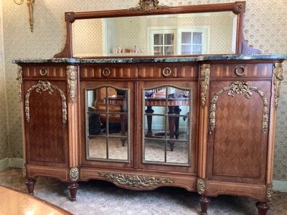 Dining room in mahogany with inlaid decoration...