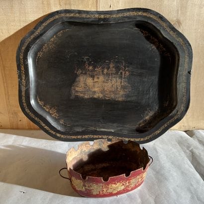 Set: - large tray in lacquered paper maché...