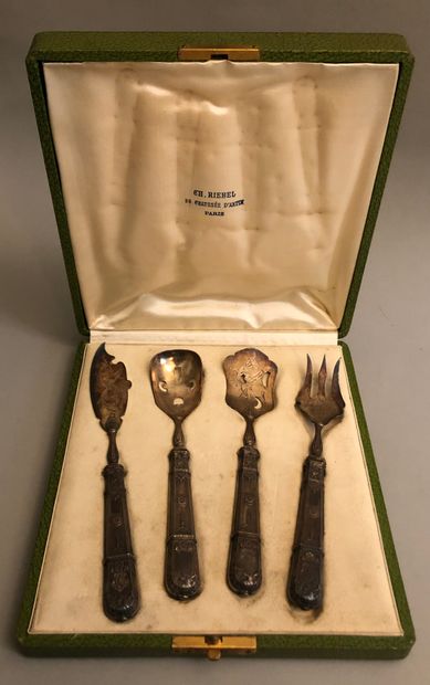 Candy set comprising four pieces, handles...