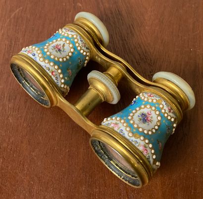 Pair of theater binoculars with polychrome...