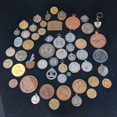 Set of commemorative military or sports medals,...