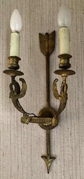 Pair of wall sconces in gilded cast bronze,...