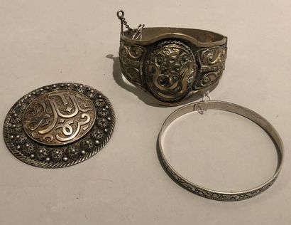 Brooch that can form a pendant in silver...