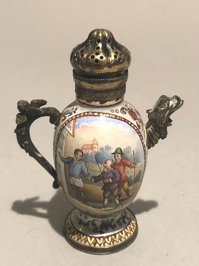 Saleroon with a silver pourer (800), with...