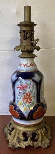 Old oil lamp in porcelain of Bayeux, with...