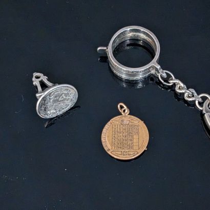 Seal in silver (925), the oval matrix representing...