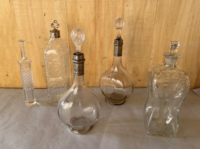 Set of glassware and crystals: - pair of...