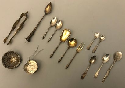 Silver set (925), including : two salt spoons...