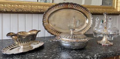 Set of silver plated metal decorated with...