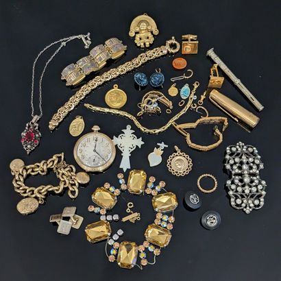 Costume jewelry: bracelets, pendants, pocket...