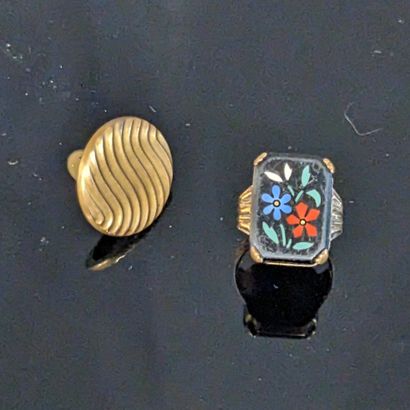 Set in 18K (750) gold and metal parts: bezel...