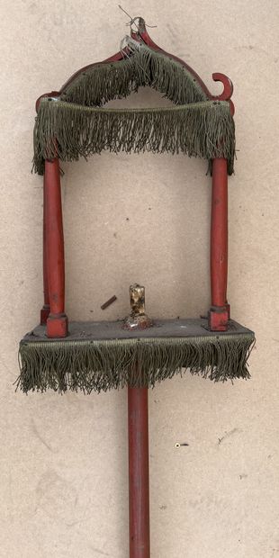 Processional lantern in red lacquered wood,...