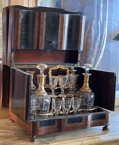 Wooden liquor cellar and burr veneer, the...