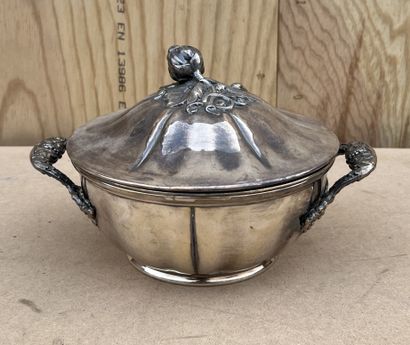 Silver-plated metal vegetable dish, with...