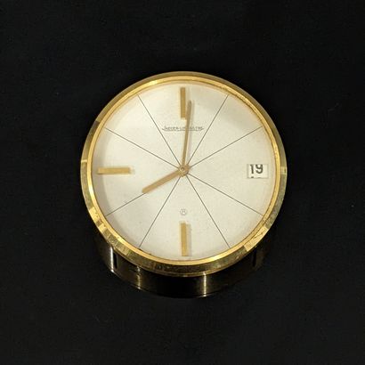 Desk clock in gilt metal, round shape, the...