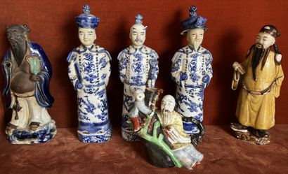 Set of Far East: two statuettes of characters...