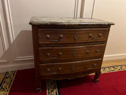 Small chest of drawers in fruitwood, the...