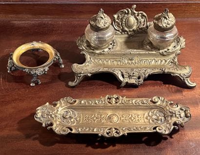 Inkwell with two cups in gilded patinated...