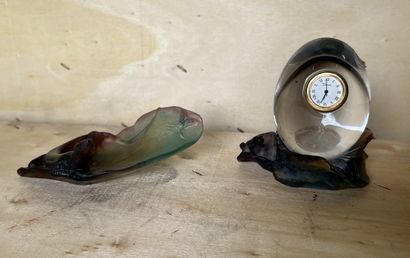 DAUM France. Lizard. Baguier in pressed molded...