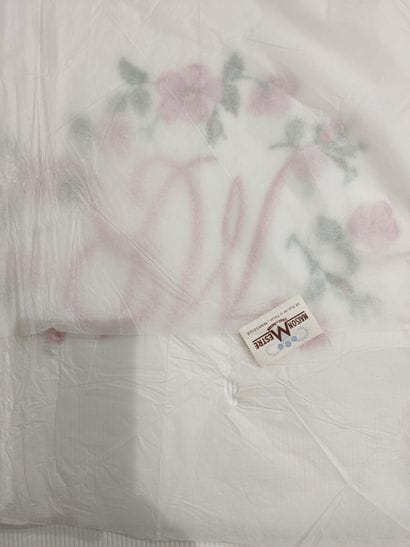 Two rectangular tablecloths in white cotton...