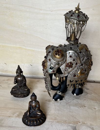 Travail d'Asie du Sud-Est : - Eléphant en...