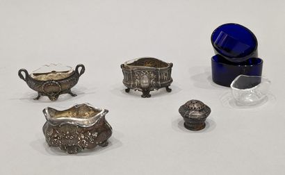 Three silver (925) salverons, decorated with...
