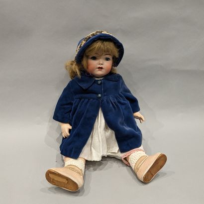 German doll, head in porcelain marked in...