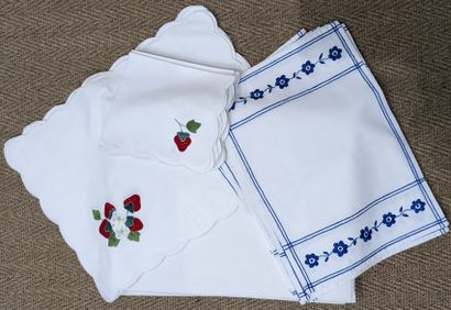 [Table linen] Set including: - a suite of...