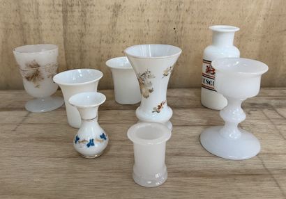 Set of opalines and opaline glass: vases,...
