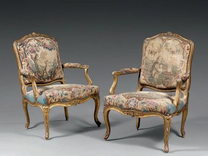 Paire de fauteuils à dossier plat, en bois...