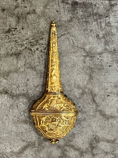 Etui de paires de ciseaux à couture en pomponne...