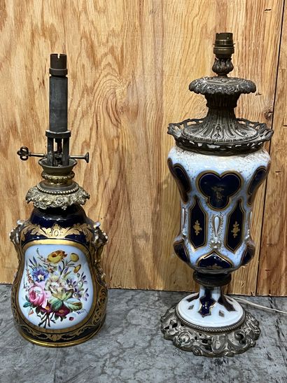 Paire de lampes à pétrole, les réservoirs...