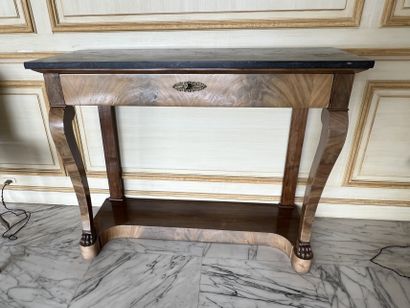 Console en acajou et placage d’acajou, la...