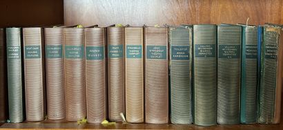 Environ 11 volumes de la Pléiade, dont Balzac,...