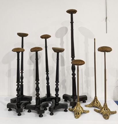 Ensemble : suite de six porte-chapeaux en...