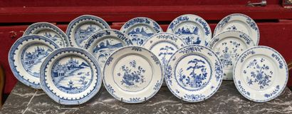 China, 18th, 19th and 20th century. Thirteen...