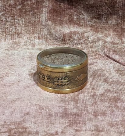 Line VAUTRIN (1907-1993). Boîte à pilules...