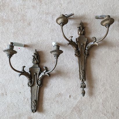 Ensemble de deux appliques à deux bras de...