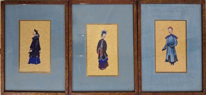 Suite de trois personnages chinois peints...