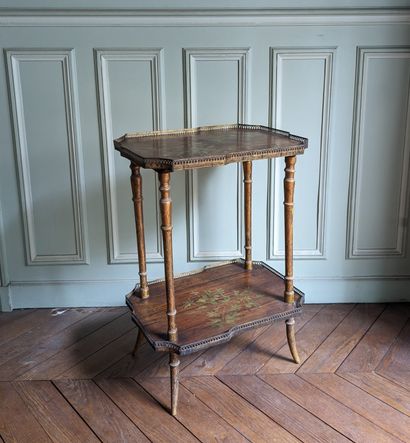 Table à thé en palissandre, les plateaux...