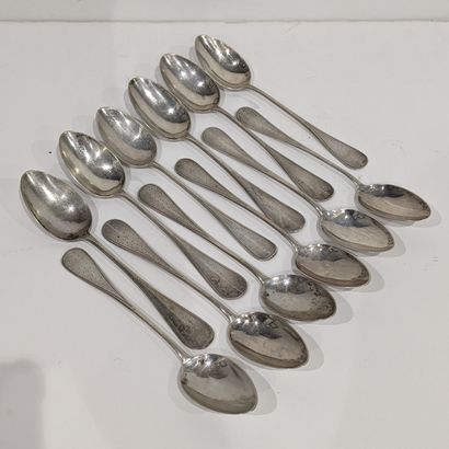 Suite de douze petites cuillers en argent...