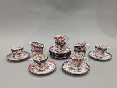 Partie de service à café en porcelaine de...
