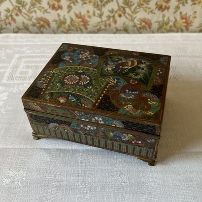 Cloisonné box decorated with phoenixes and...