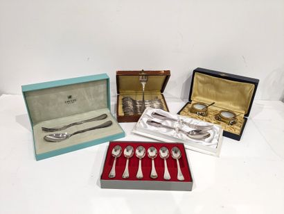 Silver-plated metal: twelve cake forks, decorated...