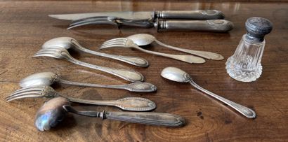 Set in mismatched silver (925). Includes...