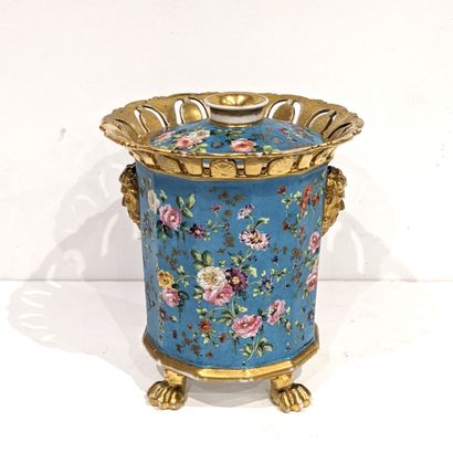 Polygonal porcelain potpourri. Polychrome...