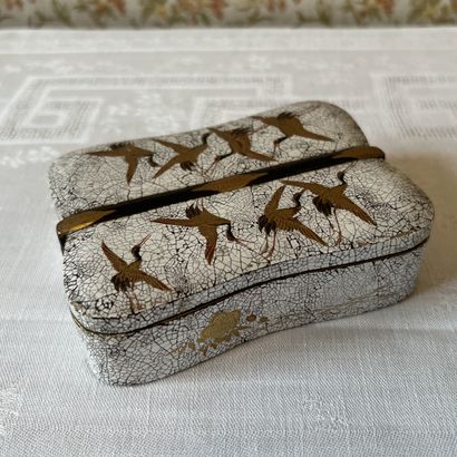 Japanese lacquer box decorated with cranes...