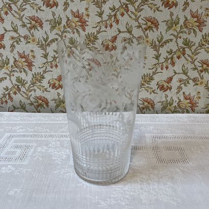 Cut crystal goblet with engraved decoration...